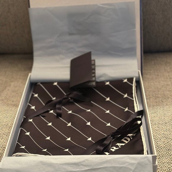 Prada 90 x 90 cm Silk Scarf with Box (never worn) - Picture 1 of 9